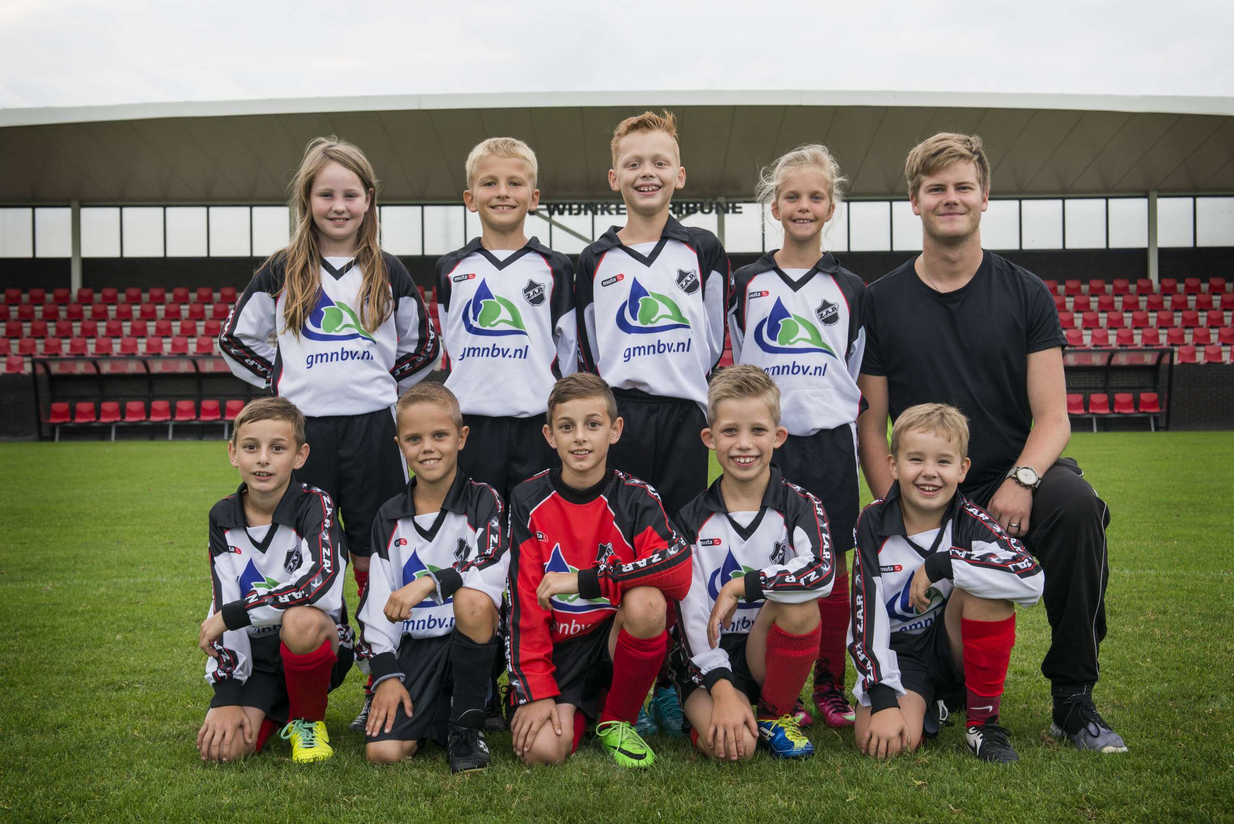 team-jo10-02_3190-2400px-c60